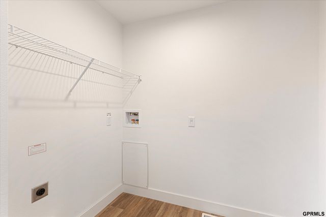 306 Paradise Terrace, Bellevue, NE 68005