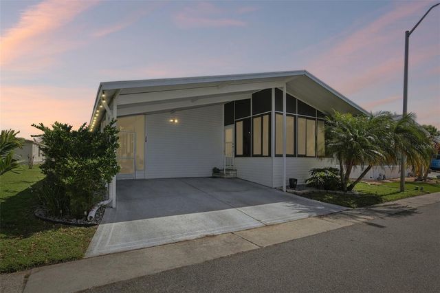 358 LAKE WAY, Oldsmar, FL 34677