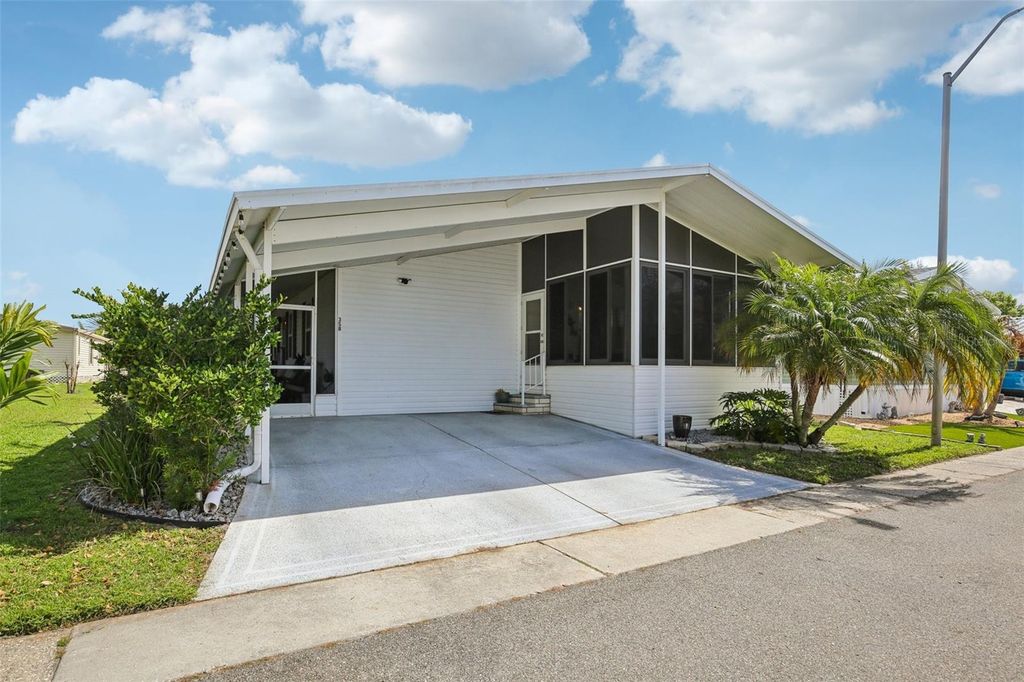 Image 3 of property listing at 358 LAKE WAY, Oldsmar, FL 34677