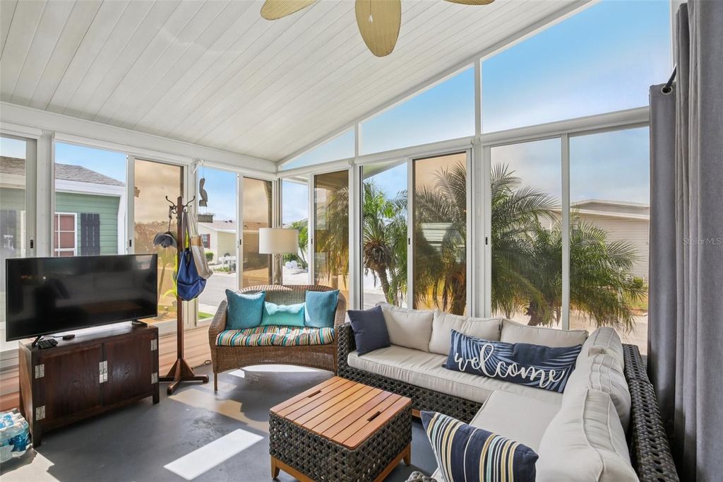 Image 30 of property listing at 358 LAKE WAY, Oldsmar, FL 34677