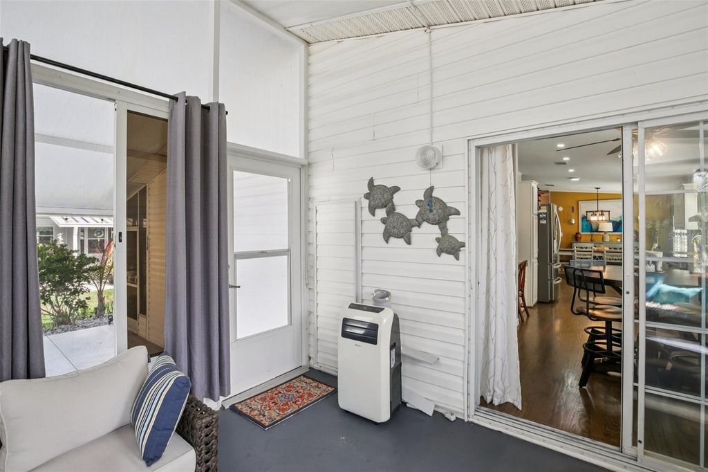 Image 31 of property listing at 358 LAKE WAY, Oldsmar, FL 34677