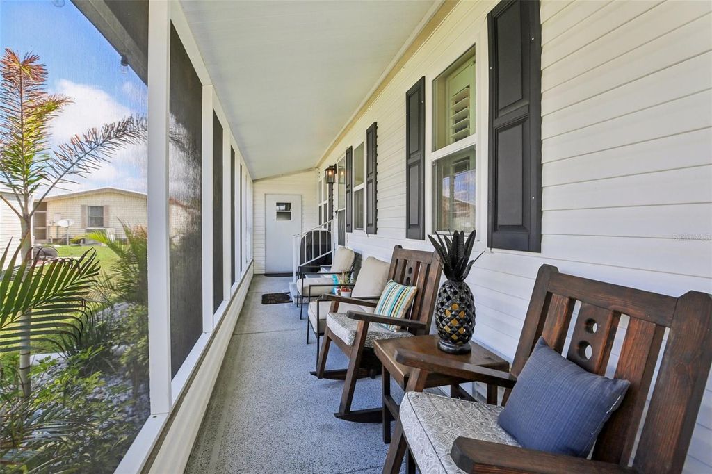 Image 5 of property listing at 358 LAKE WAY, Oldsmar, FL 34677