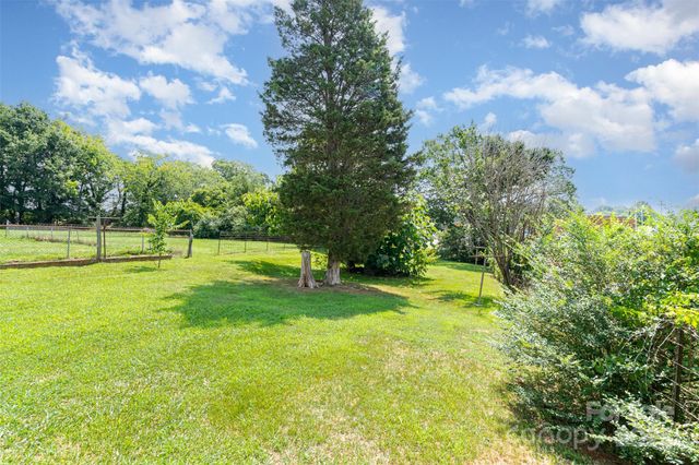 127 Bristol Road, Statesville, NC 28677