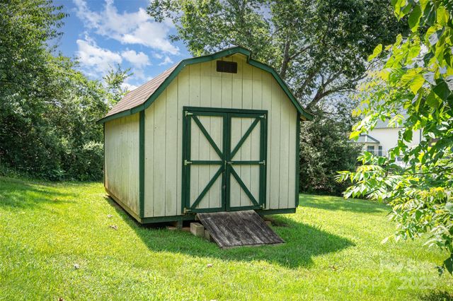 127 Bristol Road, Statesville, NC 28677