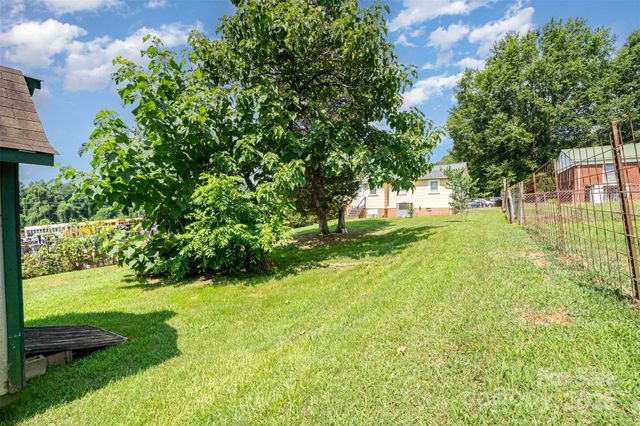 127 Bristol Road, Statesville, NC 28677