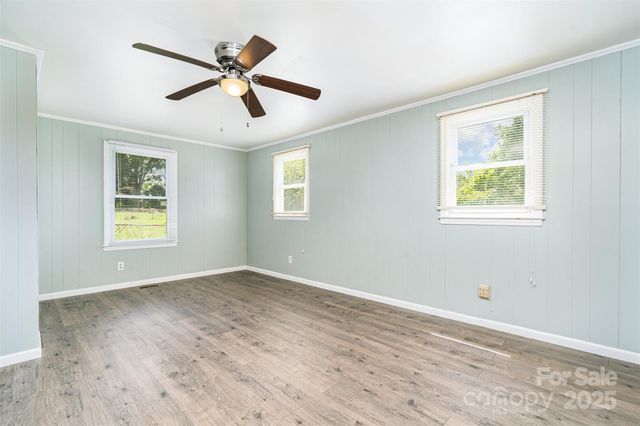 127 Bristol Road, Statesville, NC 28677