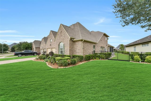 22 Cottage Glen Lane, Fulshear, TX 77441