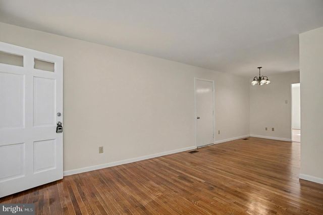 4026 WALTERS CT, Fairfax, VA 22030