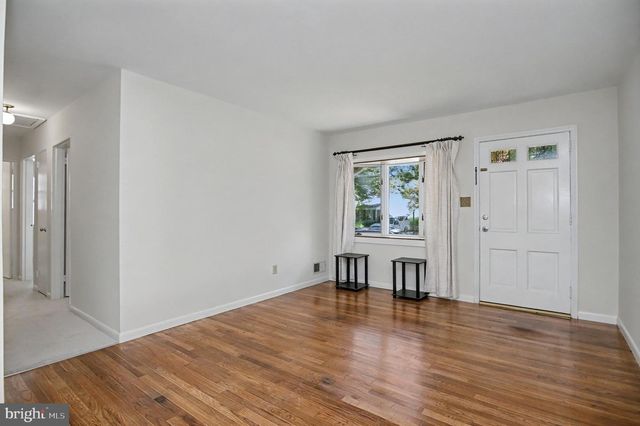 4026 WALTERS CT, Fairfax, VA 22030