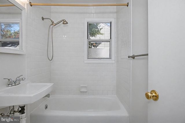 4026 WALTERS CT, Fairfax, VA 22030