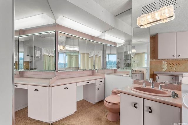 750 Amana Street P2, Honolulu, HI 96814