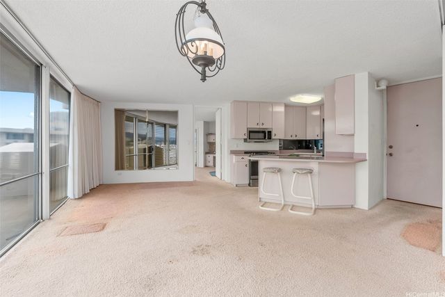 750 Amana Street P2, Honolulu, HI 96814