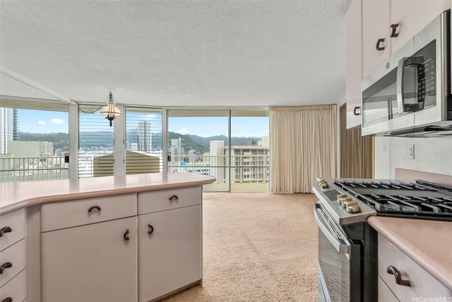 750 Amana Street P2, Honolulu, HI 96814