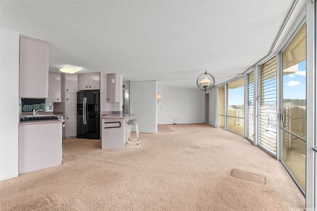 750 Amana Street P2, Honolulu, HI 96814