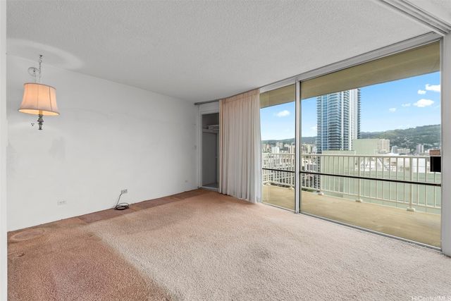 750 Amana Street P2, Honolulu, HI 96814