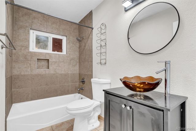 8601 Concord Lane, Westminster, CO 80031