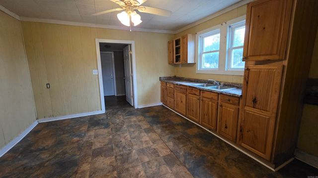 601 W Thompson St, Paragould, AR 72450