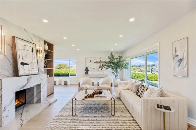3501 Sausalito, Corona Del Mar, CA 92625