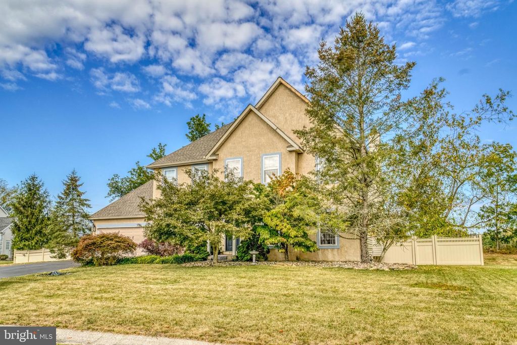 75 WALTER DR, Gilbertsville, PA 19525