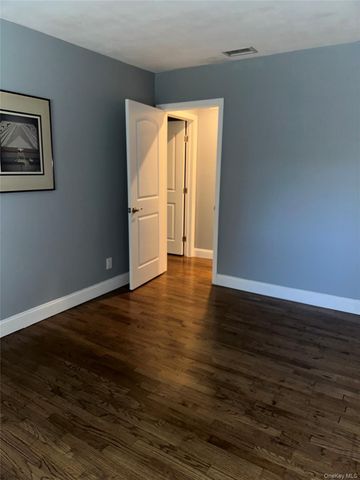 280 Terry Rd, Smithtown, NY 11787