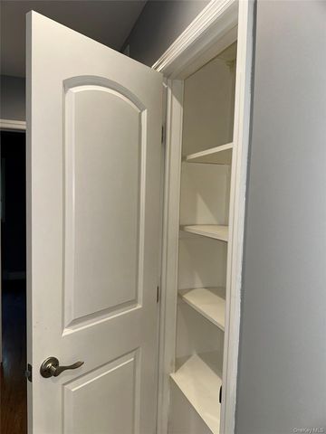 280 Terry Rd, Smithtown, NY 11787