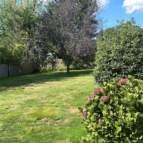 280 Terry Rd, Smithtown, NY 11787