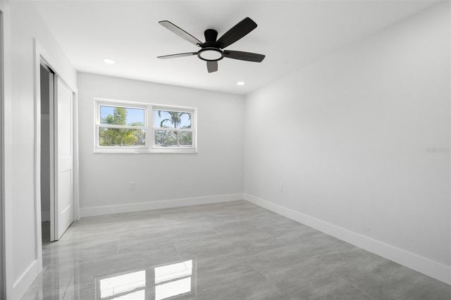 1715 DELAWARE AVENUE NE, St Petersburg, FL 33703
