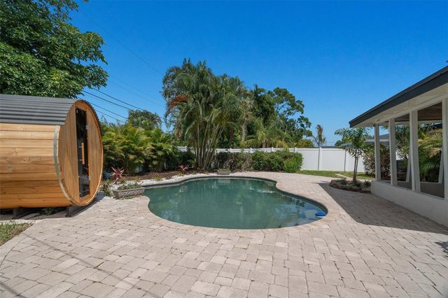 1715 DELAWARE AVENUE NE, St Petersburg, FL 33703