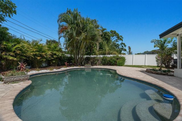 1715 DELAWARE AVENUE NE, St Petersburg, FL 33703