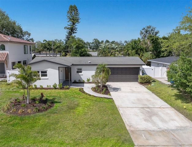 1715 DELAWARE AVENUE NE, St Petersburg, FL 33703