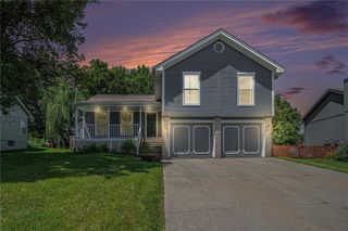 412 Fletcher Drive, Smithville, MO 64089