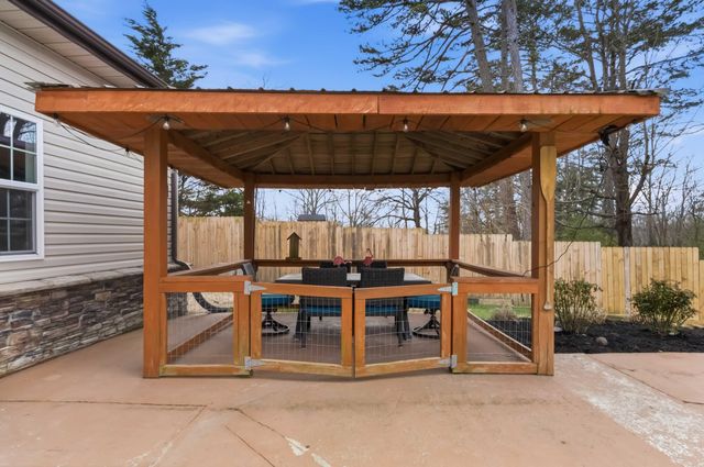 107 Lick Creek Road, Whitley City, KY 42653