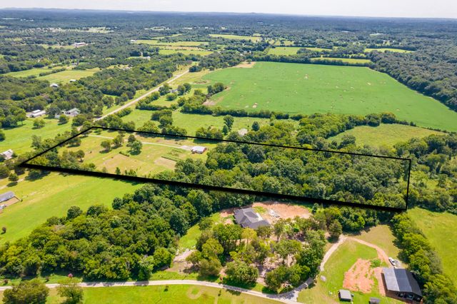 2449 Warner Bridge Rd, Shelbyville, TN 37160