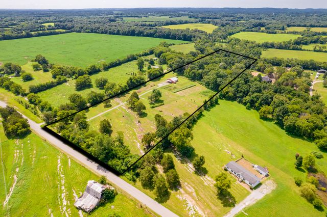 2449 Warner Bridge Rd, Shelbyville, TN 37160