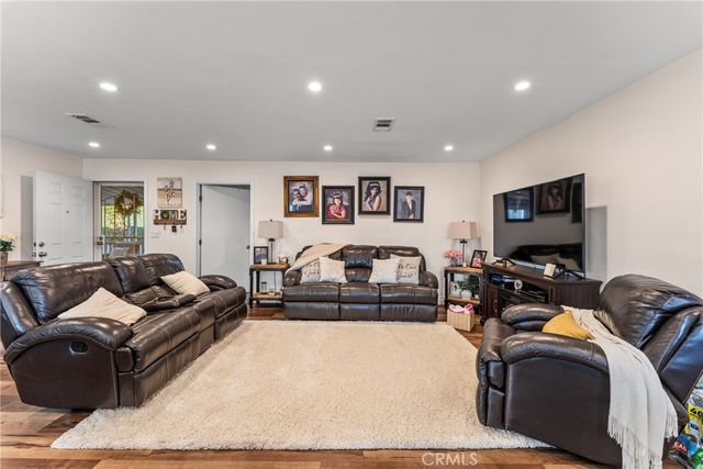 1855 riverside, Ontario, CA 91761