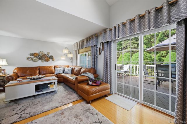 129 Farm House Court 129, Manorville, NY 11949