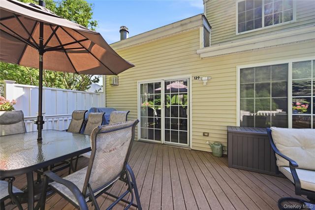 129 Farm House Court 129, Manorville, NY 11949