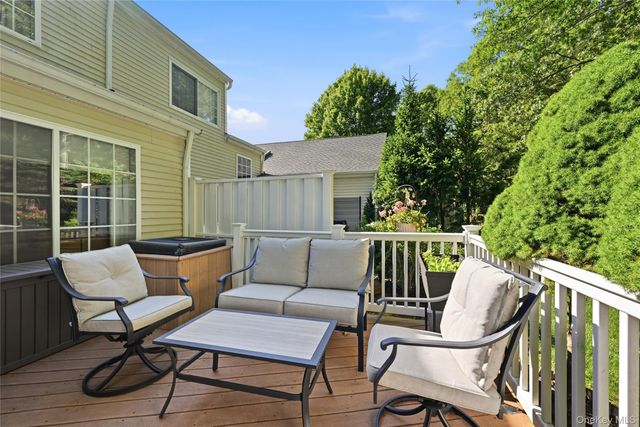 129 Farm House Court 129, Manorville, NY 11949