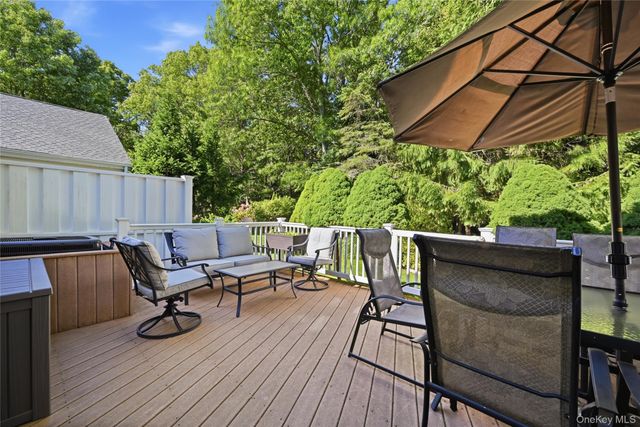 129 Farm House Court 129, Manorville, NY 11949