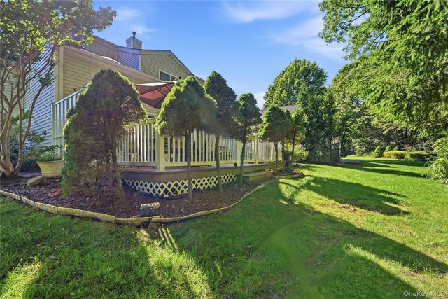 129 Farm House Court 129, Manorville, NY 11949