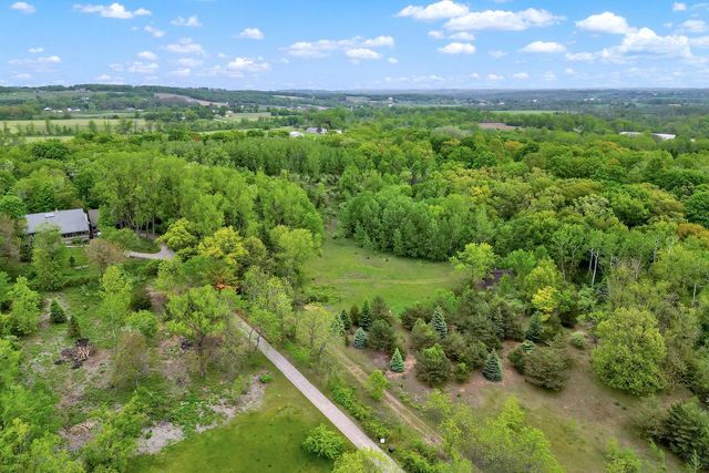 1804 SHALOM DRIVE, West Bend, WI 53090