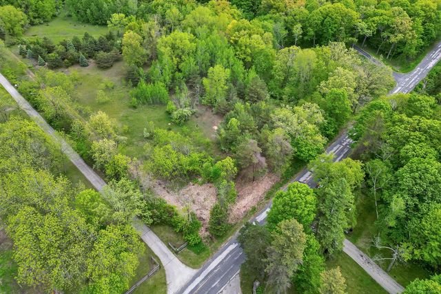 1804 SHALOM DRIVE, West Bend, WI 53090