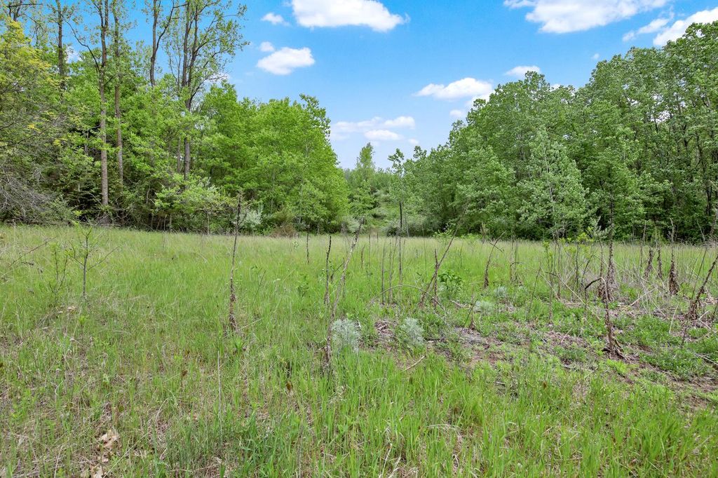 1804 SHALOM DRIVE, West Bend, WI 53090