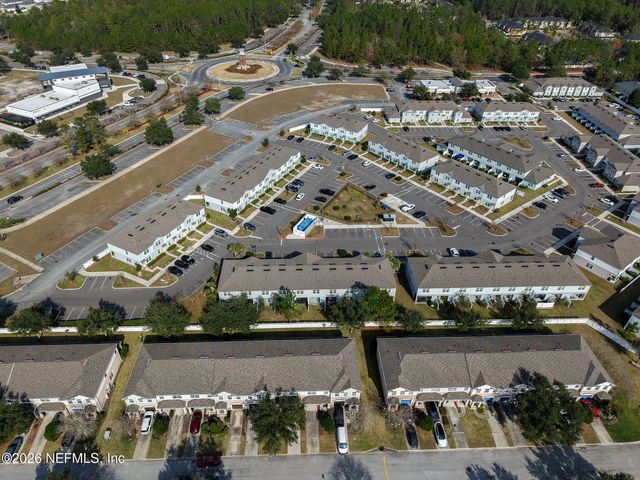 513 SPANISH OAKS Way, Orange Park, FL 32065