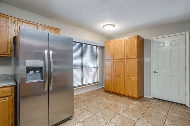 736 High Crest Drive, Azle, TX 76020