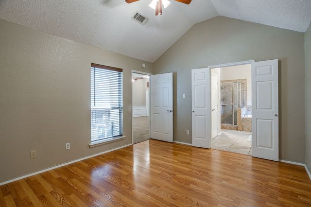 736 High Crest Drive, Azle, TX 76020