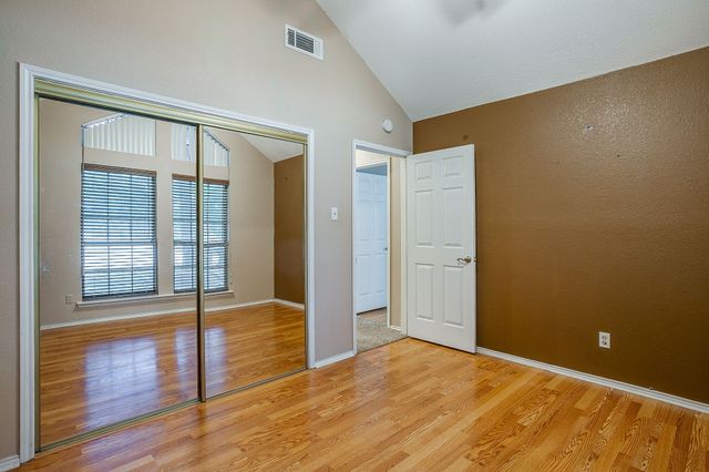 736 High Crest Drive, Azle, TX 76020