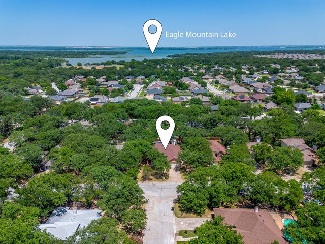 736 High Crest Drive, Azle, TX 76020