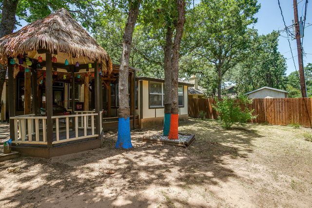 736 High Crest Drive, Azle, TX 76020
