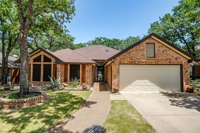 736 High Crest Drive, Azle, TX 76020